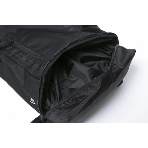 NEW ERA ( ニューエラ ) ボックスパック 32L プリントロゴ ブラック × ホワイト | バックパック | リュックサック | 通学 | 通勤 | 使いやすい | シンプル | 黒 | 靴収納 | PC収納 | 便利 | アウトドア | キャンプ | 14521362 | デイパック