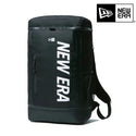 NEW ERA ( ニューエラ ) ボックスパック 32L プリントロゴ ブラック × ホワイト | バックパック | リュックサック | 通学 | 通勤 | 使いやすい | シンプル | 黒 | 靴収納 | PC収納 | 便利 | アウトドア | キャンプ | 14521362 | デイパック