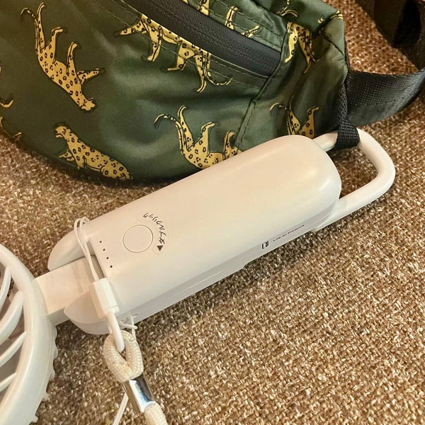 Life on Products ( ライフオンプロダクツ ) 大風量ダブルファン カラビナ付 | 扇風機 | ポータブル扇風機 | 持ち運び | フェス | キャンプ | アウトドア | レジャー | 通勤 | 暑さ対策 | 熱中症対策 | 祭り | シンプル | 手で持てる