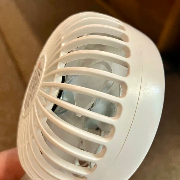 Life on Products ( ライフオンプロダクツ ) 大風量ダブルファン カラビナ付 | 扇風機 | ポータブル扇風機 | 持ち運び | フェス | キャンプ | アウトドア | レジャー | 通勤 | 暑さ対策 | 熱中症対策 | 祭り | シンプル | 手で持てる