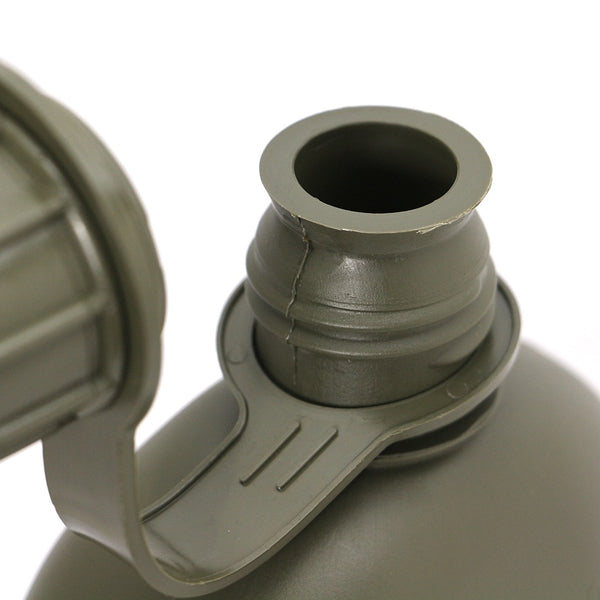 THOR ( ソー ) 1QT Canteen カンティーン | ミリタリーデザイン | 水筒 | アウトドア | キャンプ | レジャー | シンプル | 登山 | 950ml | タフ | プラスチック | そー | 3578 | 持ち運び | 便利