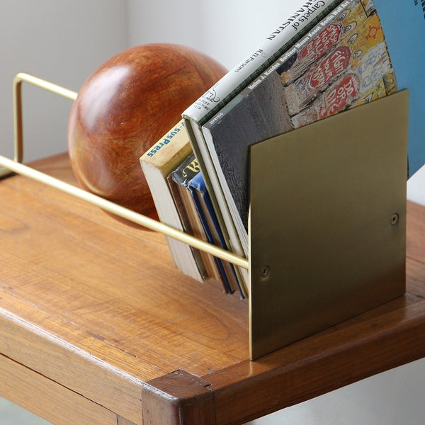 DETAIL ( ディテール ) Slope Bookend " Gold "スロープブックエンド " ゴールド " | 無垢材 | ボール フレーム | 本を飾る | 本立て | 木製ボール | オシャレ | シンプル | 存在感 | H0091GD | でぃてーる