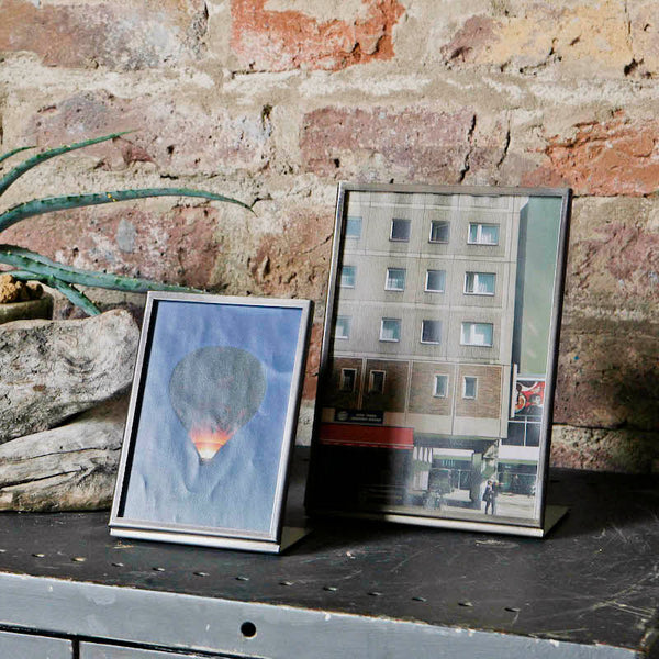 【 SALE 】 DULTON ( ダルトン ) METAL FRAME VERTICAL | メタルフレーム | 写真立て | リビング | シンプル | 倒れにくい | L型 | インテリア | メニュー立て | プライス立て | K955-1263-A6