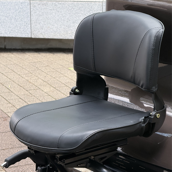 ELEMOs ( エレモーズ ) ELEGRANシリーズ SUPER ELEGRAN スーパーエレグラン / G-class / F-class 特定小型四輪 EV 電動四輪車 免許不要 公道走行可能 電動モビリティ シニアカー 電動カート フラッグシップ