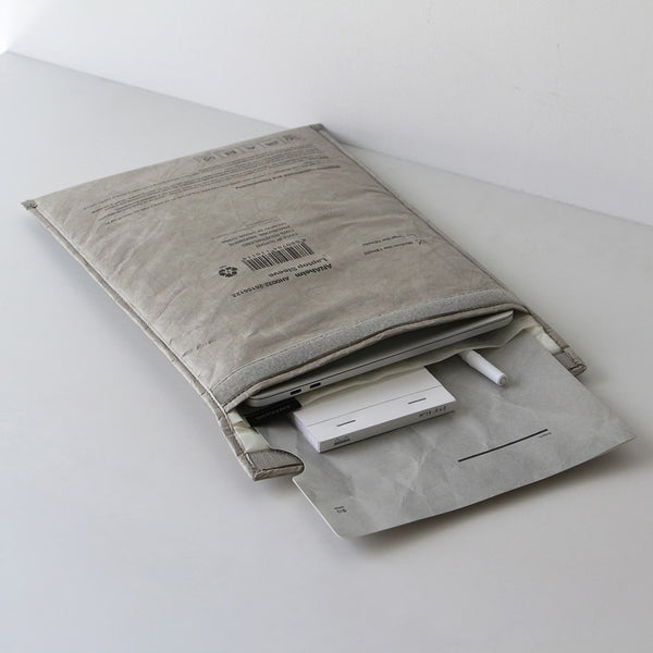 DETAIL ( ディテール ) ANAheim Laptop Sleeve 13inch | PCケース | クラフト | グレー | ブラック | 軽量 | 高耐久 | クッション性 | キルティング | 持ち運び | かっこいい | 372113 | でぃてーる