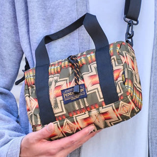 KiU ( キウ ) 【 PENDLETON® × KiU LMITIED ITEM 】 スクエアパデッドミニボストンバッグ K483 | バッグ | 小型バッグ | 小さめ | コラボ | ミニボストンバッグ | コンパクト | ころん | カジュアル | ハンドバッグ | ショルダーバッグ | きう