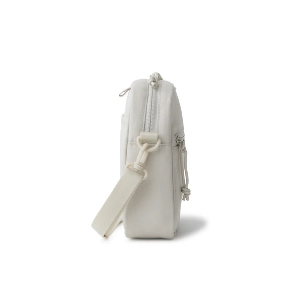 NEW ERA ( ニューエラ ) スクエア ショルダーポーチ 1.5L | ショルダーバッグ | シンプル | お出かけ | アウトドア | ミニバッグ | 小さめ | ボディバッグ | 四角い | ポリエステル | ユニセックス | にゅーえら