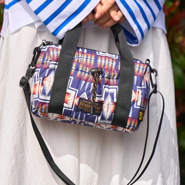 KiU ( キウ ) 【 PENDLETON® × KiU LMITIED ITEM 】 スクエアパデッドミニボストンバッグ K483 | バッグ | 小型バッグ | 小さめ | コラボ | ミニボストンバッグ | コンパクト | ころん | カジュアル | ハンドバッグ | ショルダーバッグ | きう