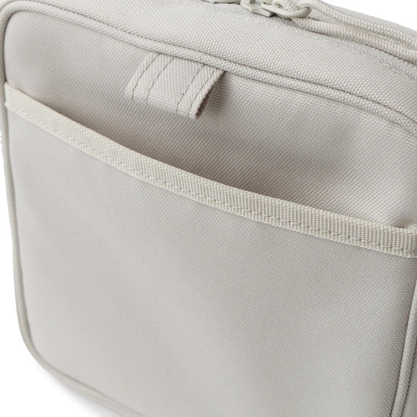 NEW ERA ( ニューエラ ) スクエア ショルダーポーチ 1.5L | ショルダーバッグ | シンプル | お出かけ | アウトドア | ミニバッグ | 小さめ | ボディバッグ | 四角い | ポリエステル | ユニセックス | にゅーえら