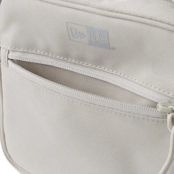 NEW ERA ( ニューエラ ) スクエア ショルダーポーチ 1.5L | ショルダーバッグ | シンプル | お出かけ | アウトドア | ミニバッグ | 小さめ | ボディバッグ | 四角い | ポリエステル | ユニセックス | にゅーえら