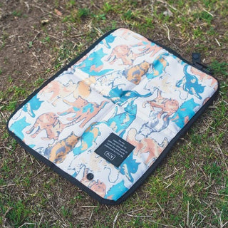 KiU ( キウ ) コンパクトソフトクッションマット 1seater | 防水 | 撥水 | レジャーシート | 一人用 | コンパクト | 折りたたみ | アウトドア | フェス | パレード | スポーツ観戦 | おしゃれ | K538 | きう