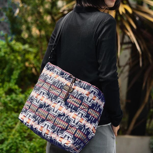 KiU ( キウ ) 【 PENDLETON® × KiU LMITIED ITEM 】 パデッドドロストトートバッグ | K482 | バッグ | トートバッグ | オシャレ | ペンドルトン | 肩掛け | 2way | 巾着 | シンプル | 撥水 | キルティング