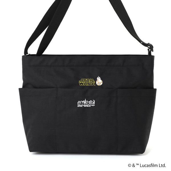 Manhattan Portage ( マンハッタンポーテージ ) CLEARVIEW SHOULDER BAG BACK POCKET THREE OPEN POCKET 2025 / STAR WARS | スターウォーズ | コラボ | バッグ | ショルダーバッグ | 大きめ | 大容量 | MP1482BP3OPSTW25 | 通勤 | 通学 | PC収納