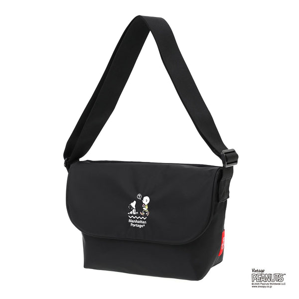 Manhattan Portage ( マンハッタンポーテージ ) CASUAL MESSENGER SLIM BP W/DIV MGNT PEANUTS 25 | ショルダーバッグ | バッグ | カバン | スヌーピー | コラボ | チャーリー・ブラウン | 1605JRSBPDMGNTPNS25 | まんはったんぽーてーじ | アウトドア | お出かけ