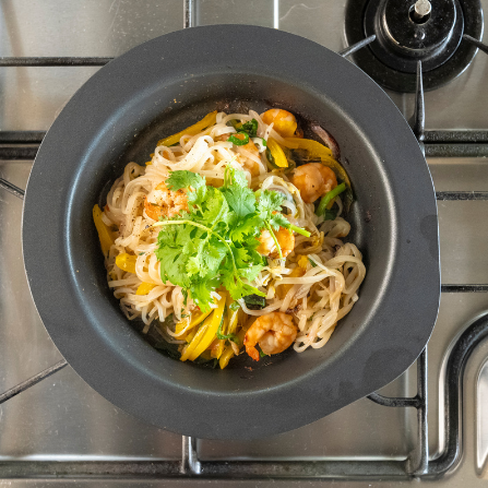 GRANDOOR ( グランドア ) DISHGRILL | ディッシュグリル | お皿 | アウトドア | キャンプ | 調理 | 器 | フライパン | 洗い物が減る | 陶器 | 焦げ付かない | 洗いやすい | 深み | シンプル | オーブン可 | スタッキング | コンパクト | ぐらんどあ