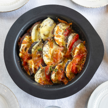 GRANDOOR ( グランドア ) DISHGRILL | ディッシュグリル | お皿 | アウトドア | キャンプ | 調理 | 器 | フライパン | 洗い物が減る | 陶器 | 焦げ付かない | 洗いやすい | 深み | シンプル | オーブン可 | スタッキング | コンパクト | ぐらんどあ