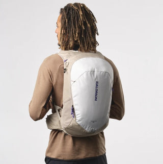 SALOMON ( サロモン ) TRAILBLAZER 20 | ユニセックス | ハイキングバッグ | リュック | リュックサック | バックパック | デイパック | ハイキング | 通気性 | アウトドア | 登山 | キャンプ | 20L | 軽い | 通勤