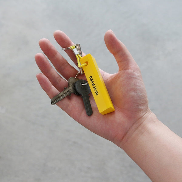 DETAIL ( ディテール ) Parking Curb Keyring パーキングカーブ キーリング | PC台になるキーホルダー | キーホルダー | フローティングキーホルダー | 水に浮く | 可愛い | グレー | イエロー | レッド | グリーン | H0078 | でぃてーる