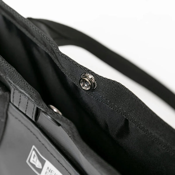 NEW ERA ( ニューエラ ) トートバッグミニ 6L TPU ブラック | トートバッグ | ミニバッグ | バッグ | 黒色 | シンプル | 小さめ | 小型サイズ | TPU加工 | サブバッグ | ジムバッグ | 6L | アウトドア | 通勤 | ウィメンズ | 14518202 | にゅーえら