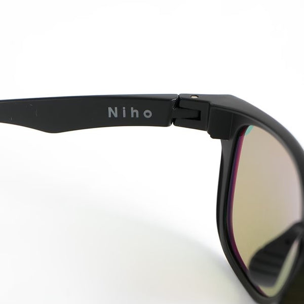 Niho ( ニホ ) [ NH-101 ]【 専用ポーチ ・ フード付き 】 偏光レンズ サングラス | ウエリントン型 | シャープ | 薄型 | クリア | 軽量 | 軽い | アウトドア | キャンプ | レジャー | ランニング | 運転 | ズレにくい | にほ