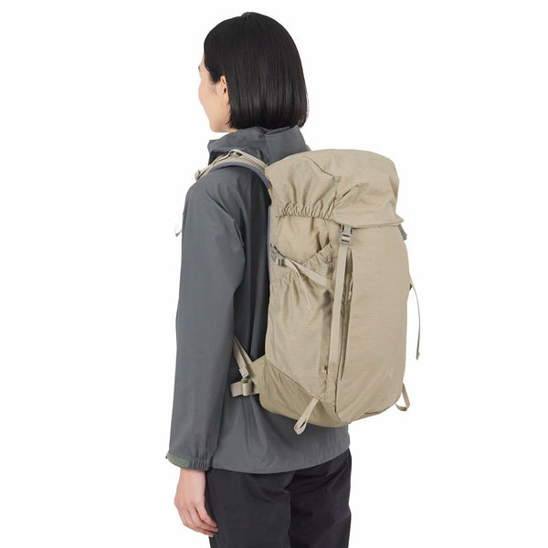MILLET ( ミレー ) 【 ウィメンズ 】 スイウ 27 | バックパック | リュックサック | 軽い | 軽量 | 登山 | 雨蓋付き | ハイキング | バッグ | 撥水 | PC収納 | 使いやすい | 大きめ | MIS01337 | みれー