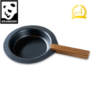 GRANDOOR ( グランドア ) DISHGRILL | ディッシュグリル | お皿 | アウトドア | キャンプ | 調理 | 器 | フライパン | 洗い物が減る | 陶器 | 焦げ付かない | 洗いやすい | 深み | シンプル | オーブン可 | スタッキング | コンパクト | ぐらんどあ