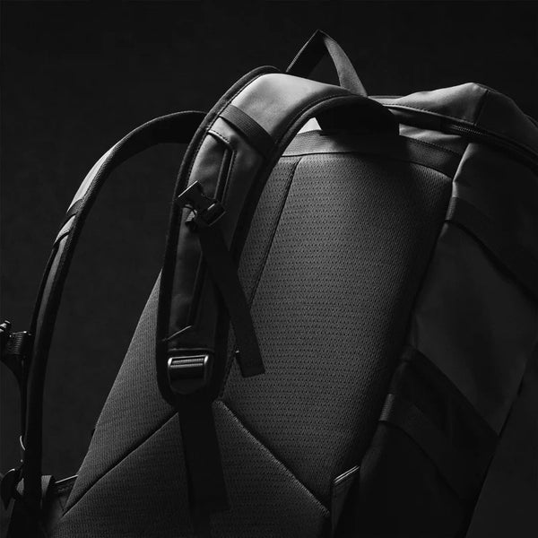 DOD ( ディーオーディー ) ハコピタイト リュックサック バックパック デイパック シンプル PC収納 35L 箱型 撥水 大容量 アウトドア キャンプ 旅行 通勤 通学 レジャー BA138-BK