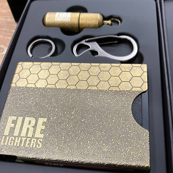 Niche Box Set / FIRE LIGTHERS 1箱付 キャンプ | アウトドア | マッチストライカー | セット | コンパクト | 持ち運び | 耐熱 | 防水 | オイルライター | ふぁいやーらいたーず | マッチ | 火起こし