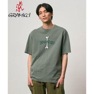 GRAMICCI ( グラミチ ) ボーンTシャツピグメントダイ Tシャツ 半袖Tシャツ カットソー クルーネック ユニセックス トップス コットン ピグメントダイ ヴィンテージライク 古着風 カジュアル アウトドア キャンプ レジャー タウンユース 春夏 グラミチTシャツ G6FM-T100